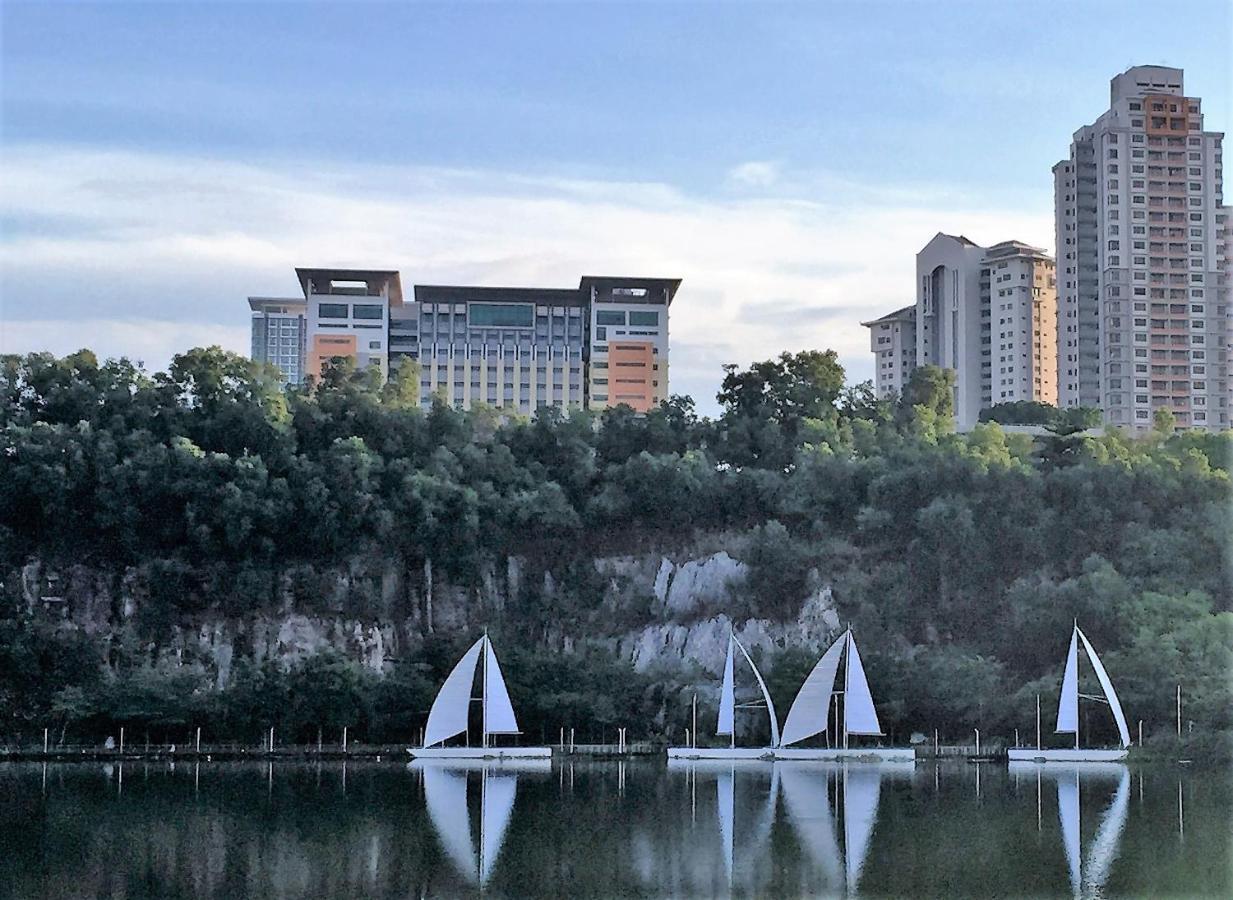 Resort Suites By Landmark At Bandar Sunway Sunway Lagoon Kampong Penaga  Exterior photo